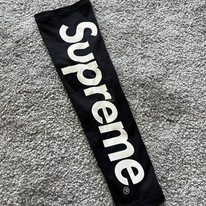 Supreme basketball sleeve